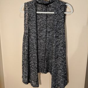 Light stretchy sleeveless cardigan